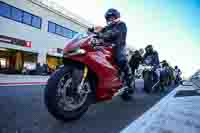 cadwell-no-limits-trackday;cadwell-park;cadwell-park-photographs;cadwell-trackday-photographs;enduro-digital-images;event-digital-images;eventdigitalimages;navarra;no-limits-trackdays;peter-wileman-photography;racing-digital-images;trackday-digital-images;trackday-photos